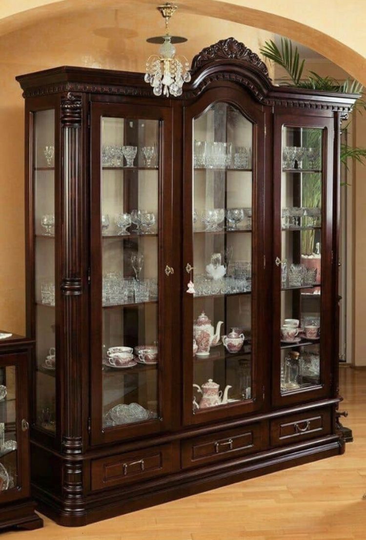 Luxury Solid Wood Crockery Cabinet with Glass Doors – Classic Royal Design