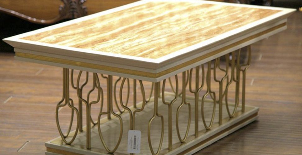 Stylish Coffee Table Décor Ideas for a Modern & Minimalist Look